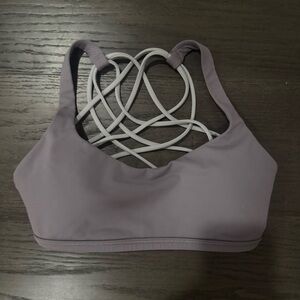 Lululemon sports bra size 4